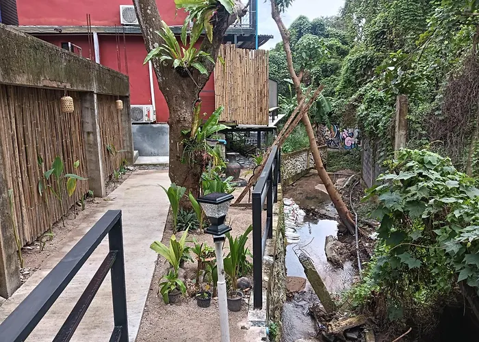 White Jail At Koh Tao Hostel